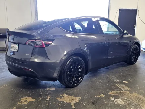 More photos of 2021 Tesla Model Y Long Range at Premium Autos - Norco, CA