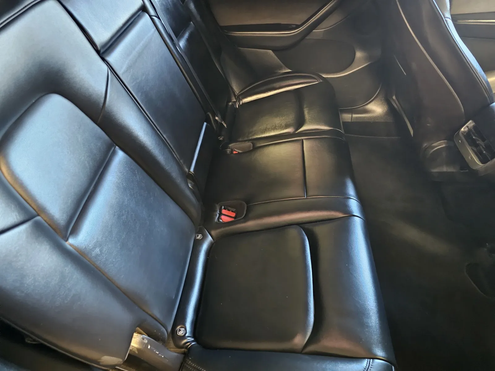 Tesla Model Y photo 9