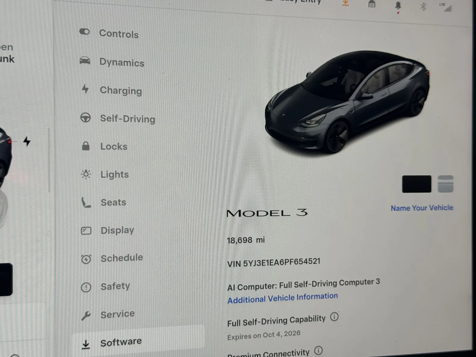 Tesla Model 3 photo 14