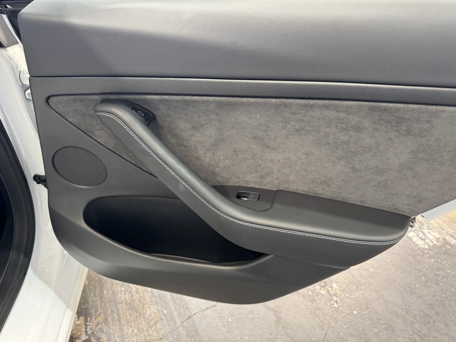 Tesla Model 3 photo 9