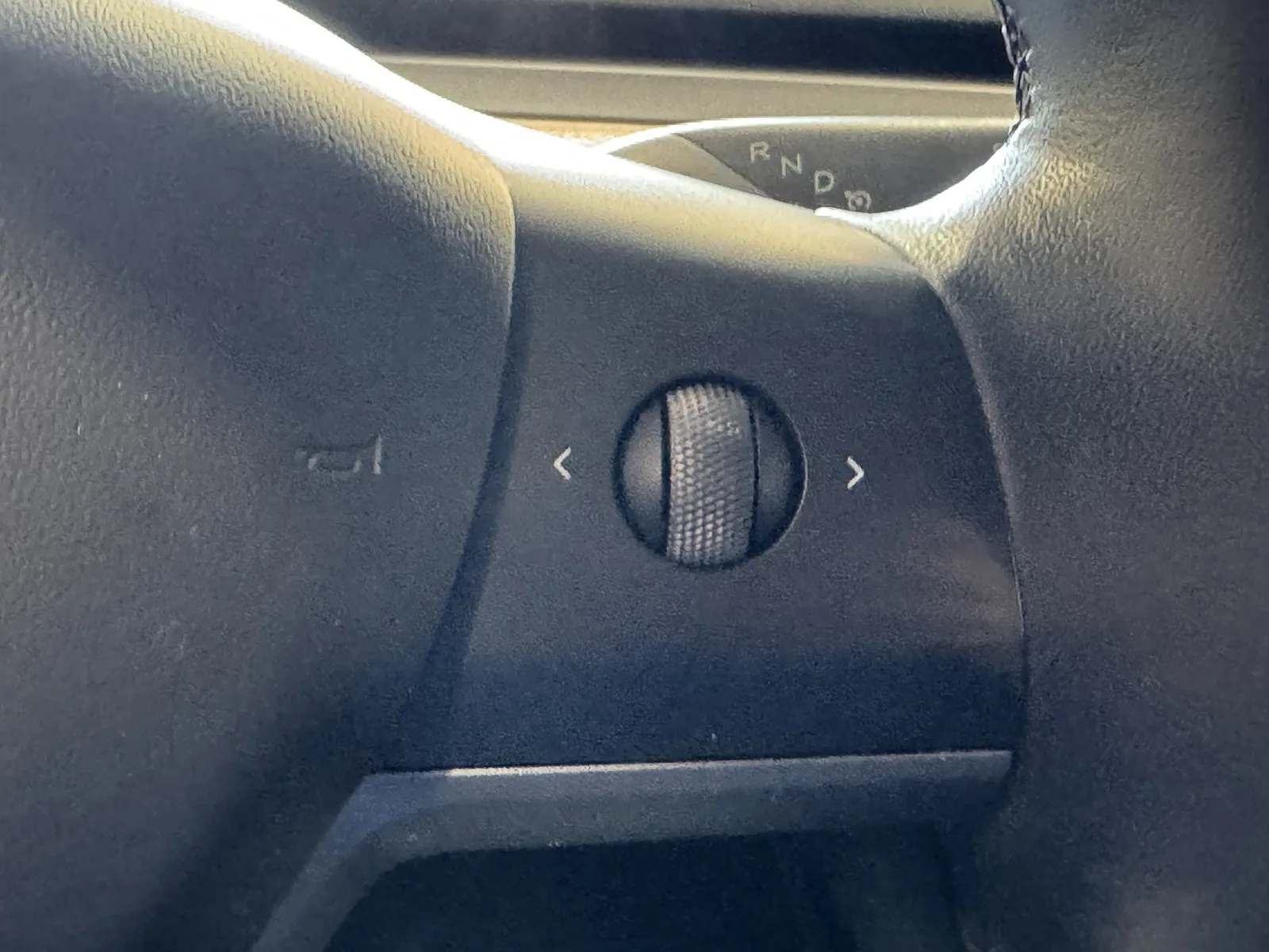 Tesla Model Y photo 19