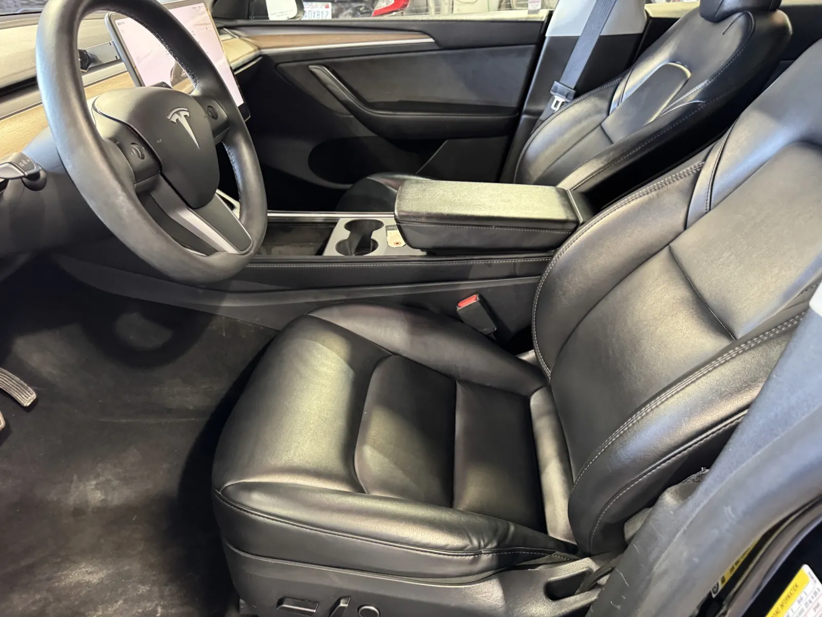 Tesla Model Y photo 12