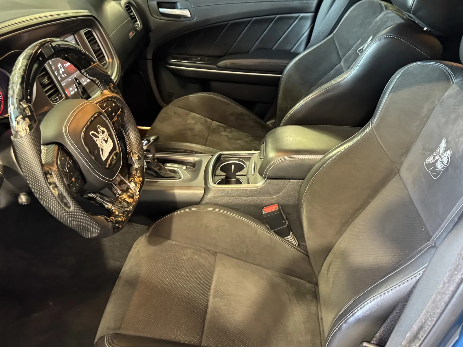 Dodge Charger photo 13