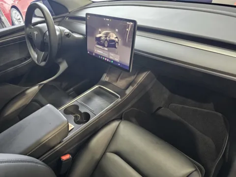 More photos of 2025 Tesla Model Y Long Range at Premium Autos - Norco, CA