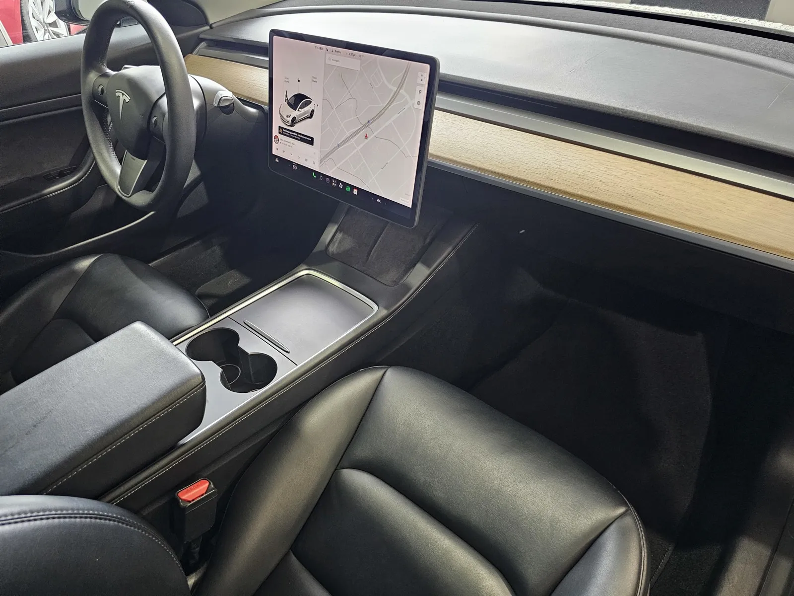 Tesla Model 3 photo 5