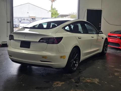 More photos of 2021 Tesla Model 3 Standard Range Plus at Premium Autos - Norco, CA