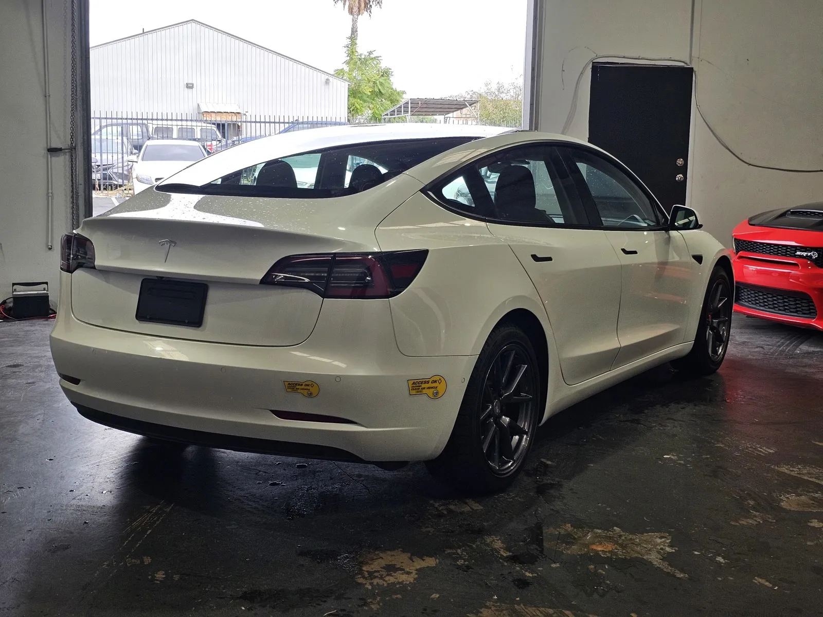 Tesla Model 3 photo 4