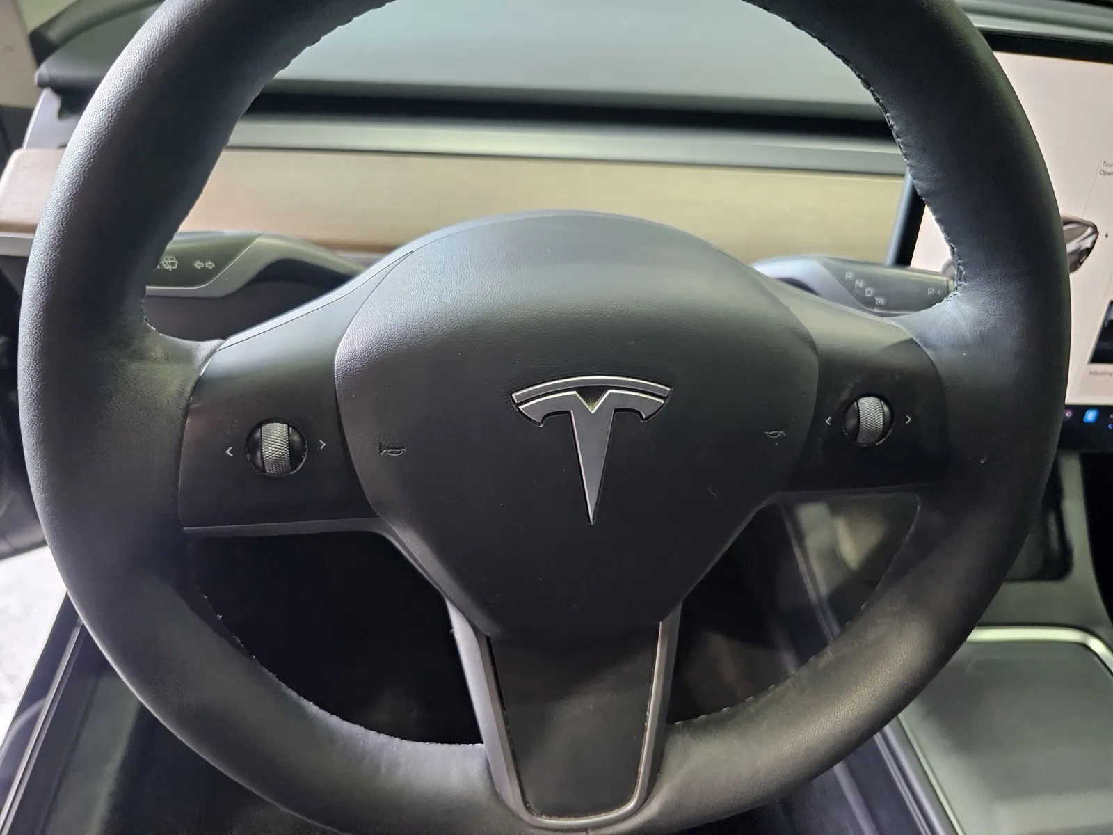 Tesla Model 3 photo 15