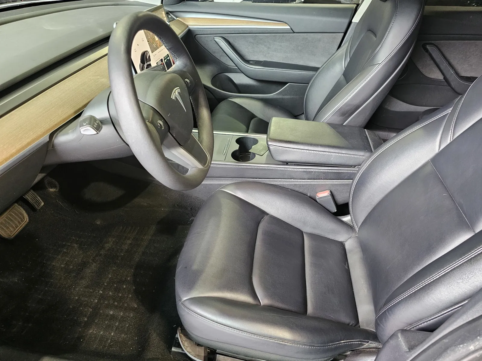 Tesla Model 3 photo 14