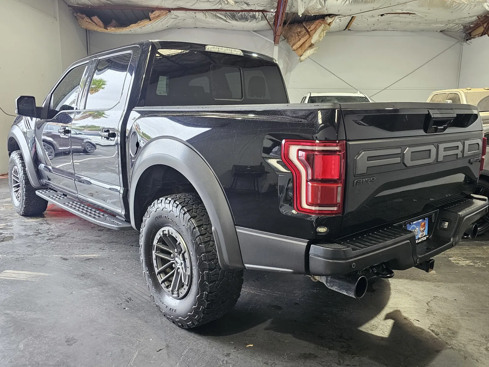 Ford F-150 photo 2