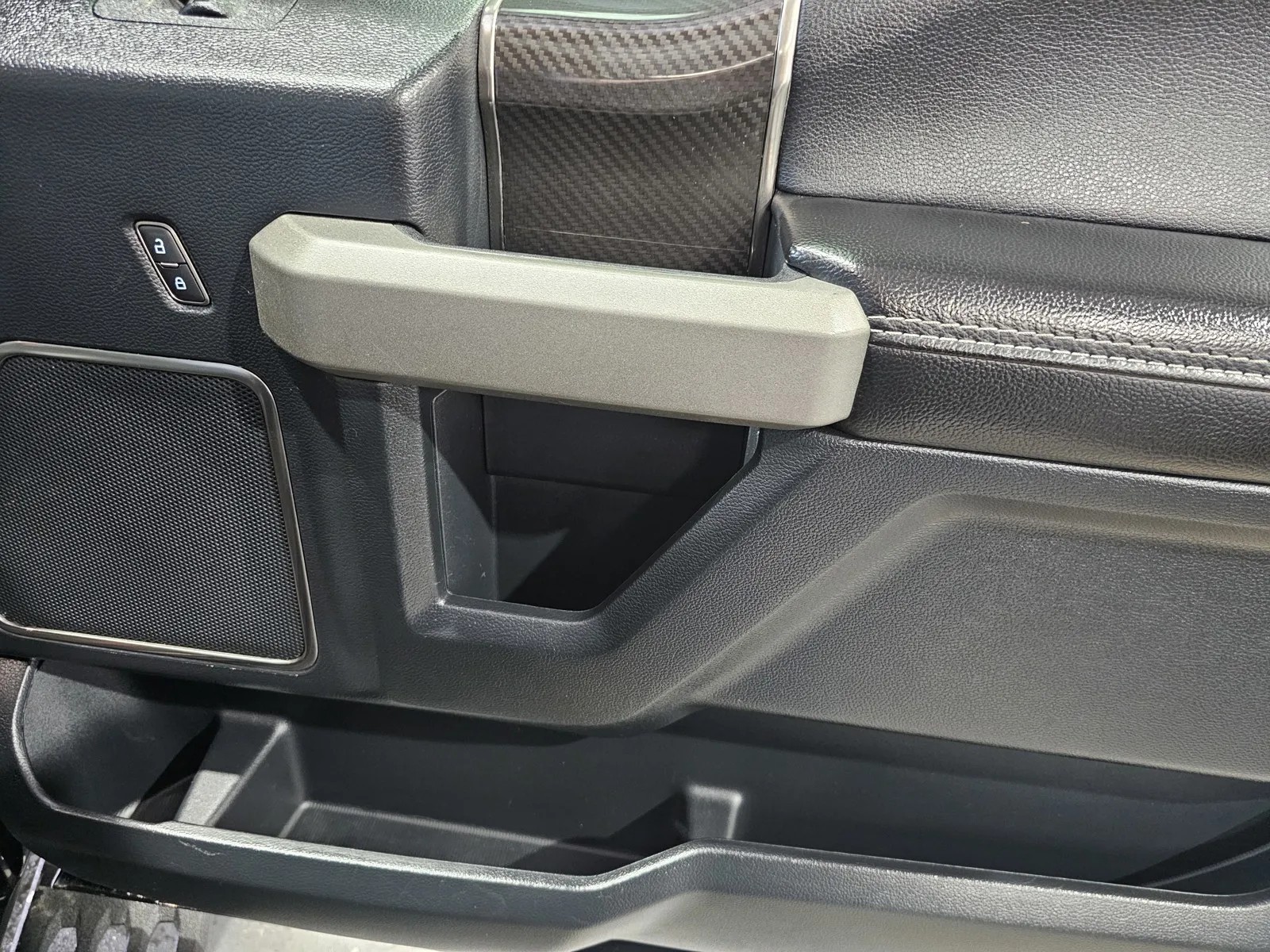 Ford F-150 photo 6