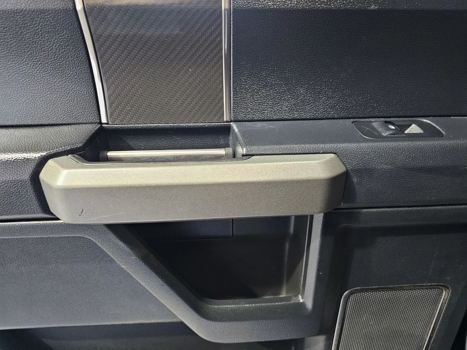 Ford F-150 photo 11
