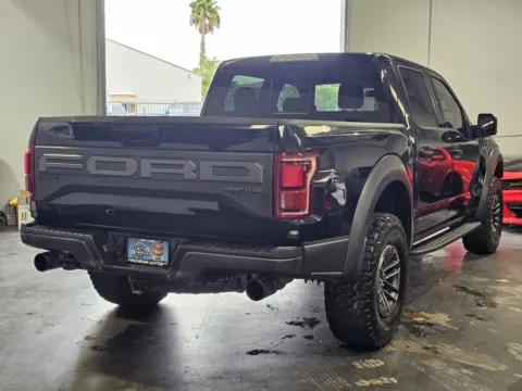 More photos of 2020 Ford F-150 Raptor at Premium Autos - Norco, CA
