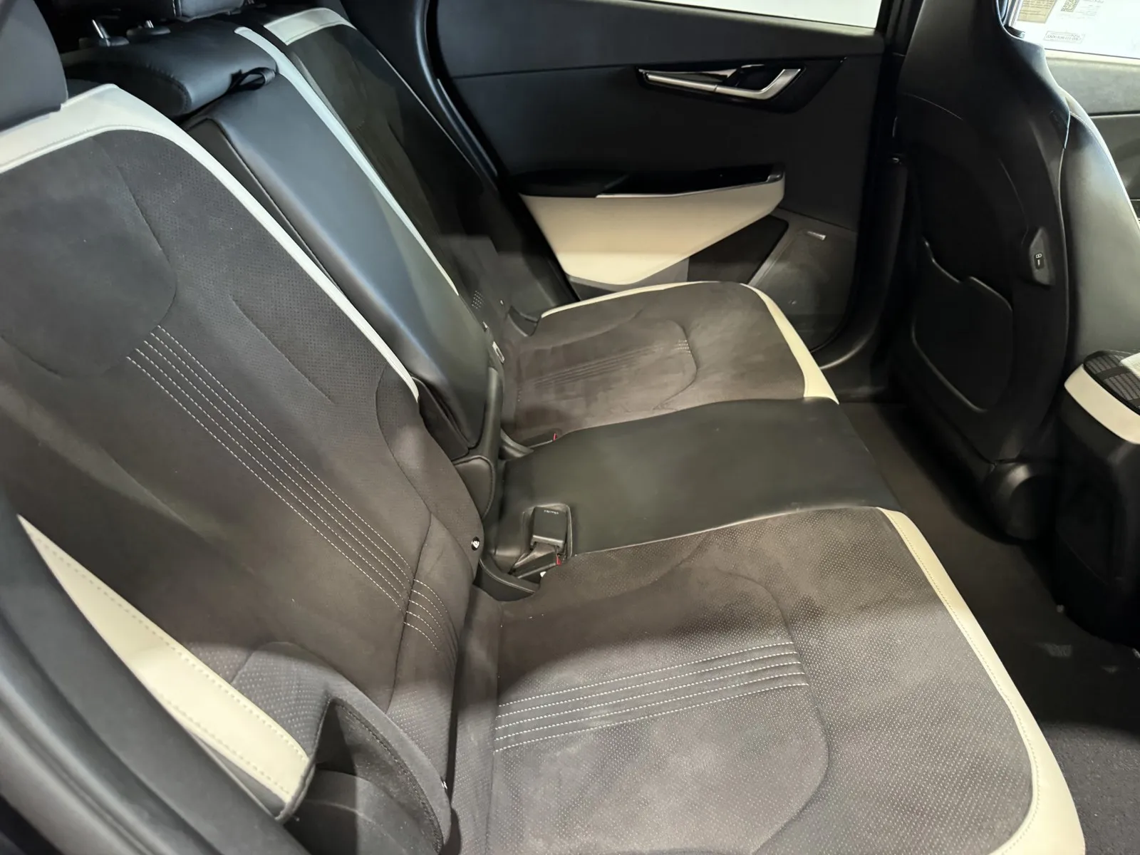 Kia EV6 photo 7