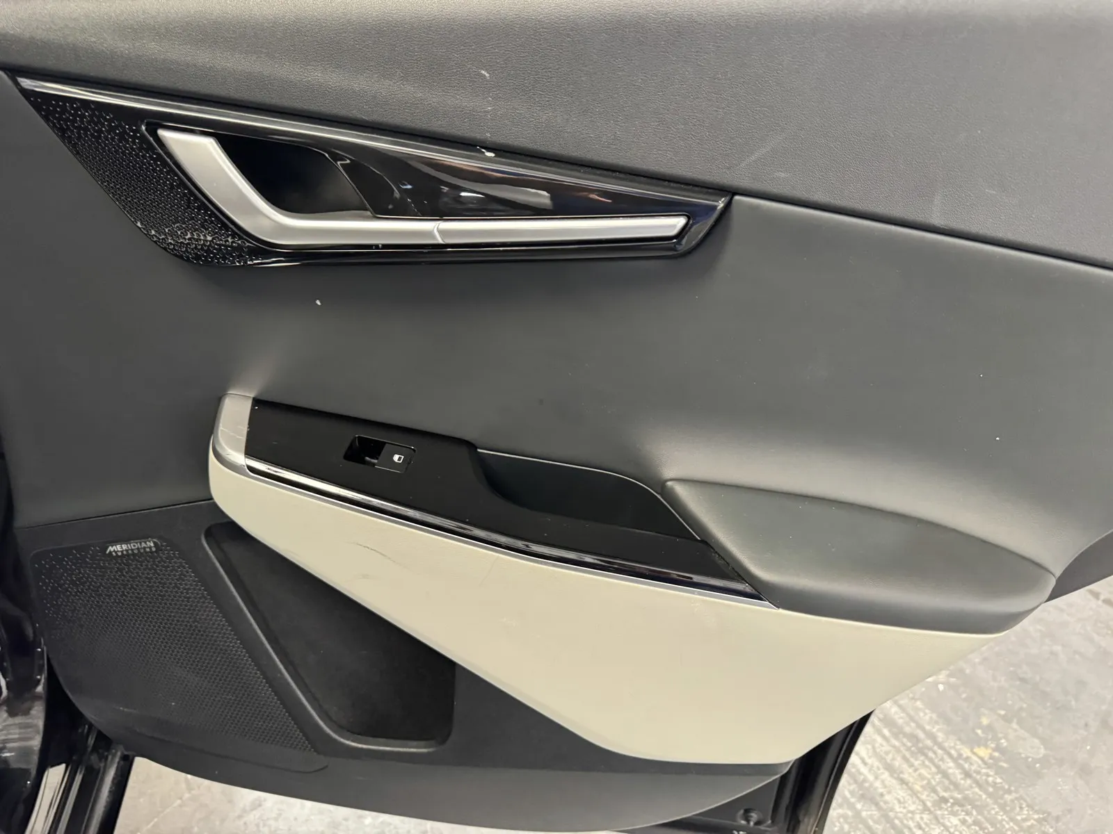 Kia EV6 photo 8