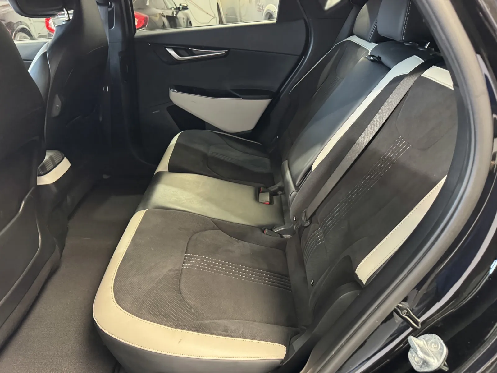 Kia EV6 photo 9