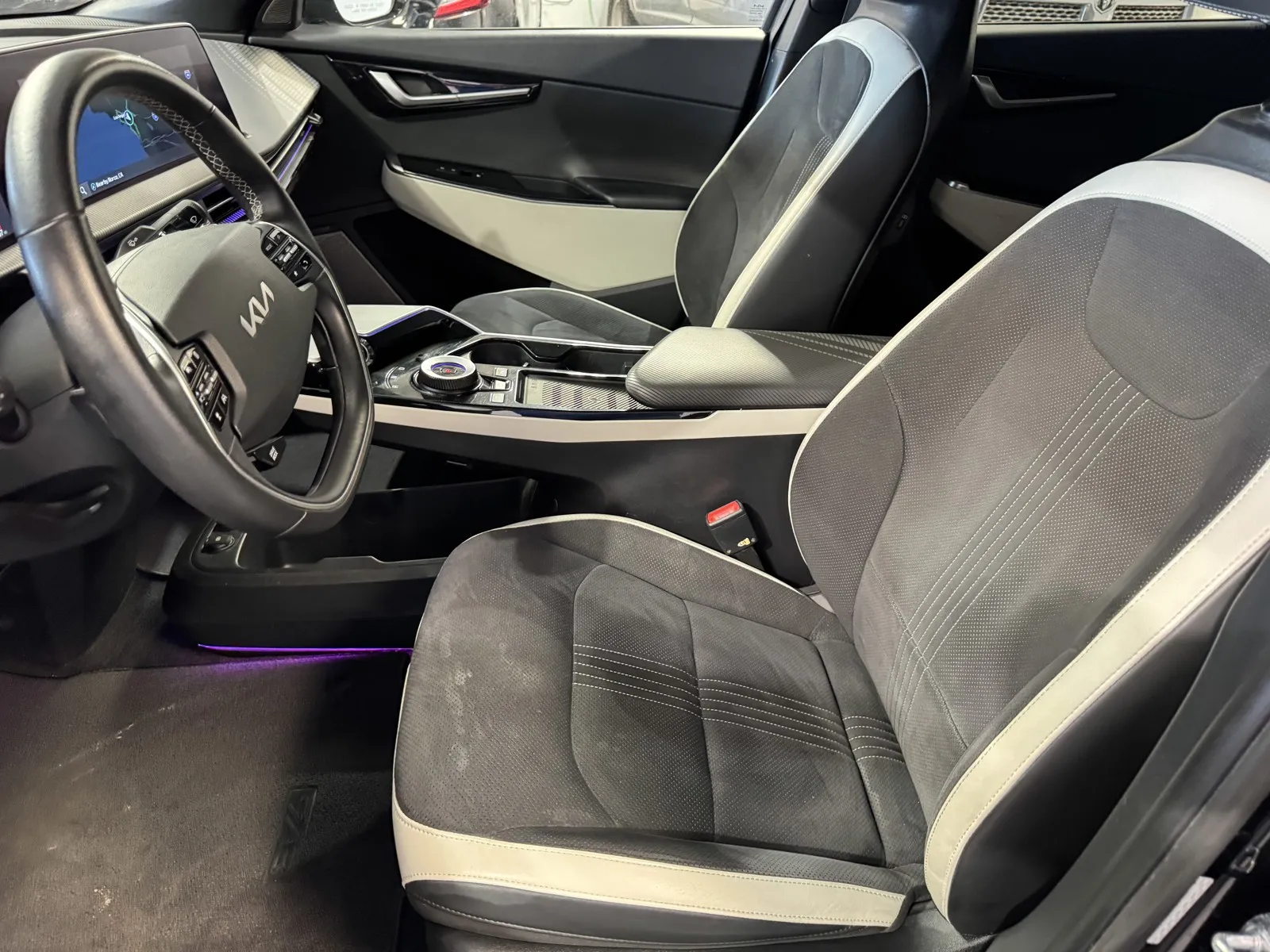 Kia EV6 photo 11
