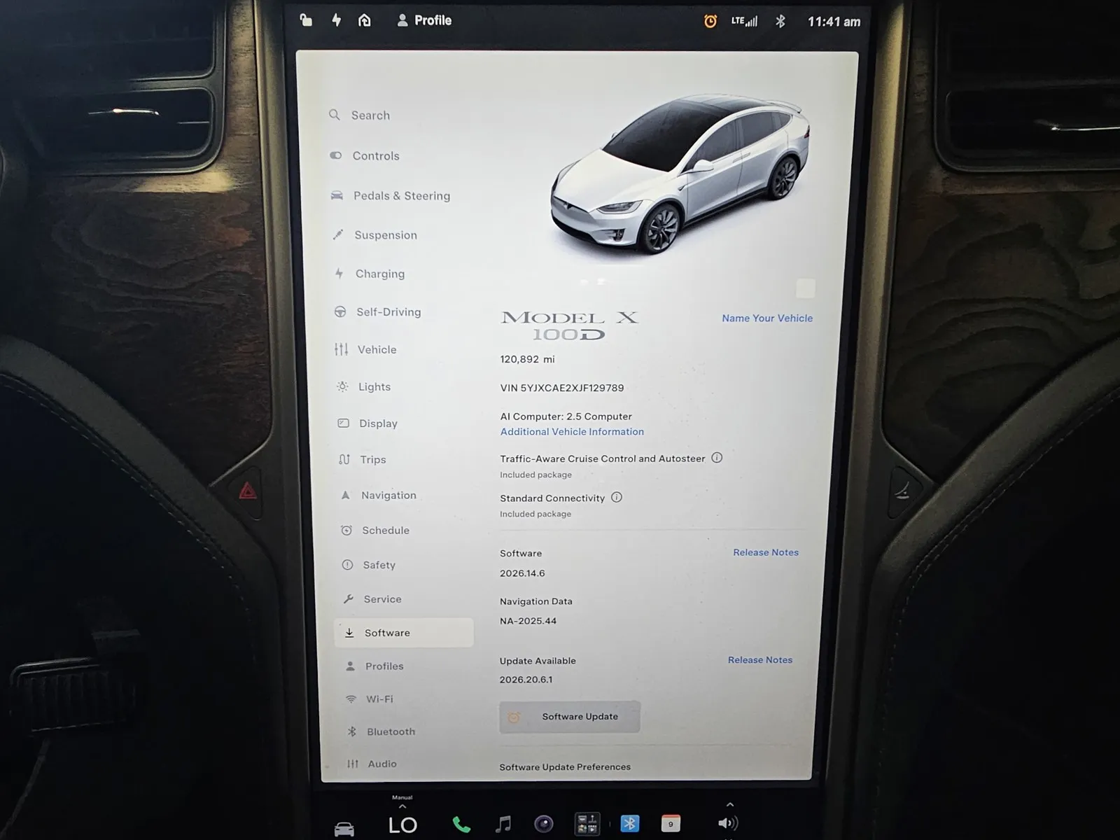 Tesla Model X photo 16