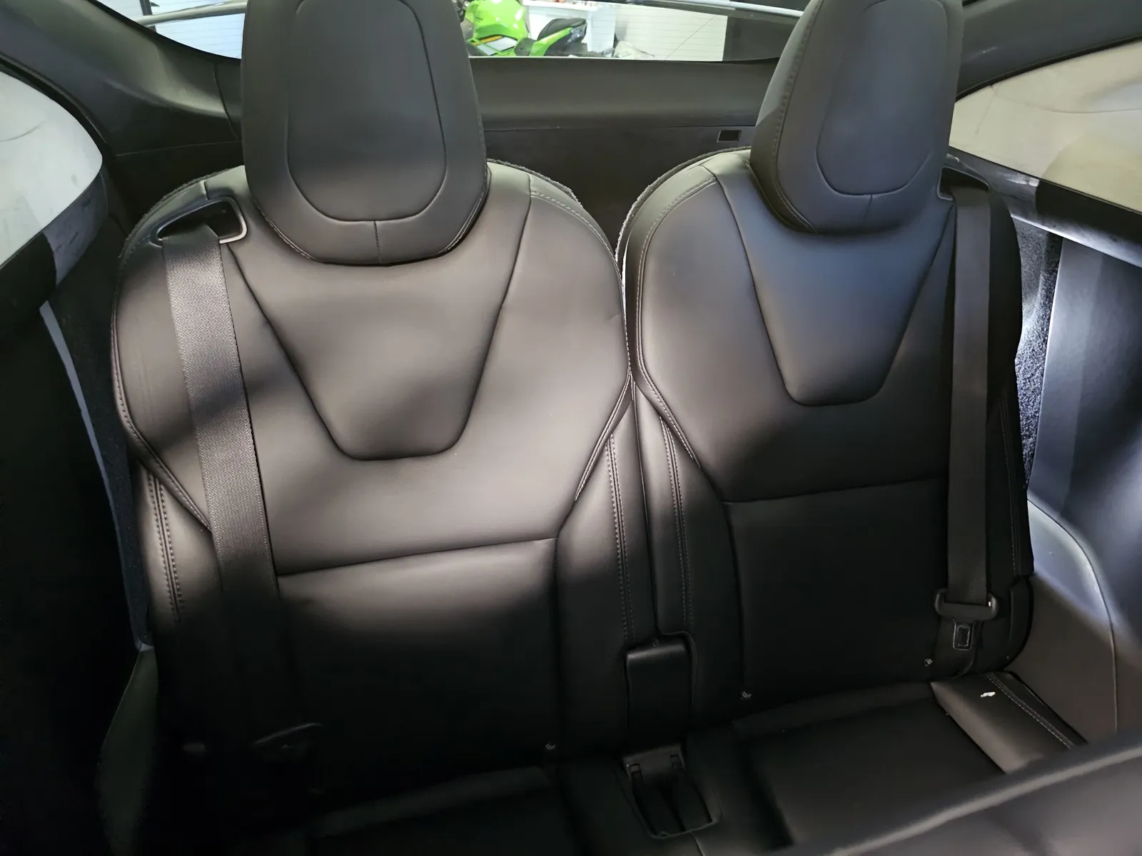 Tesla Model X photo 9