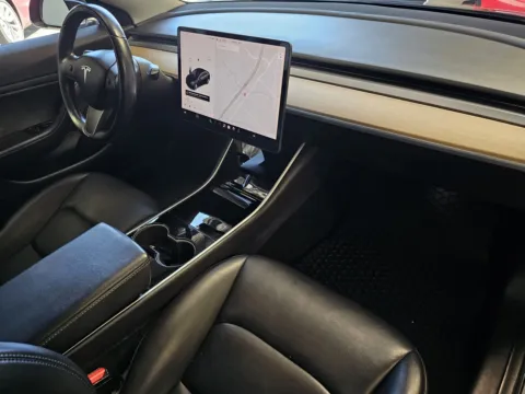 More photos of 2018 Tesla Model 3 at Premium Autos - Norco, CA