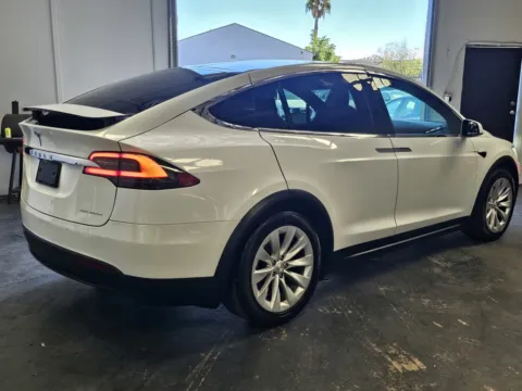 More photos of 2021 Tesla Model X Long Range Plus at Premium Autos - Norco, CA