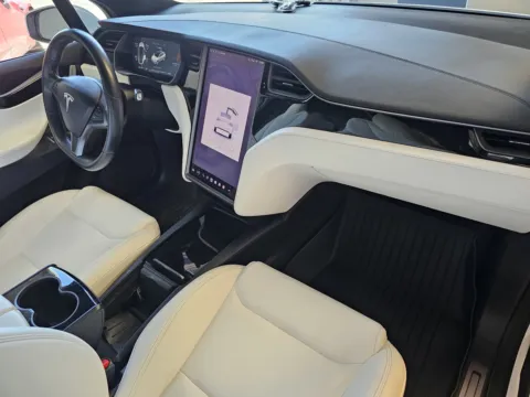 More photos of 2021 Tesla Model X Long Range Plus at Premium Autos - Norco, CA