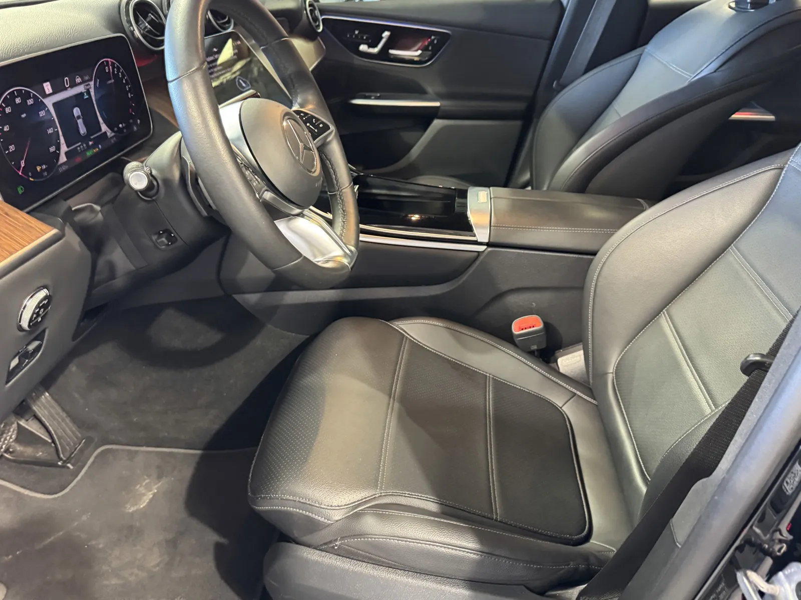 Mercedes-Benz GLC photo 12
