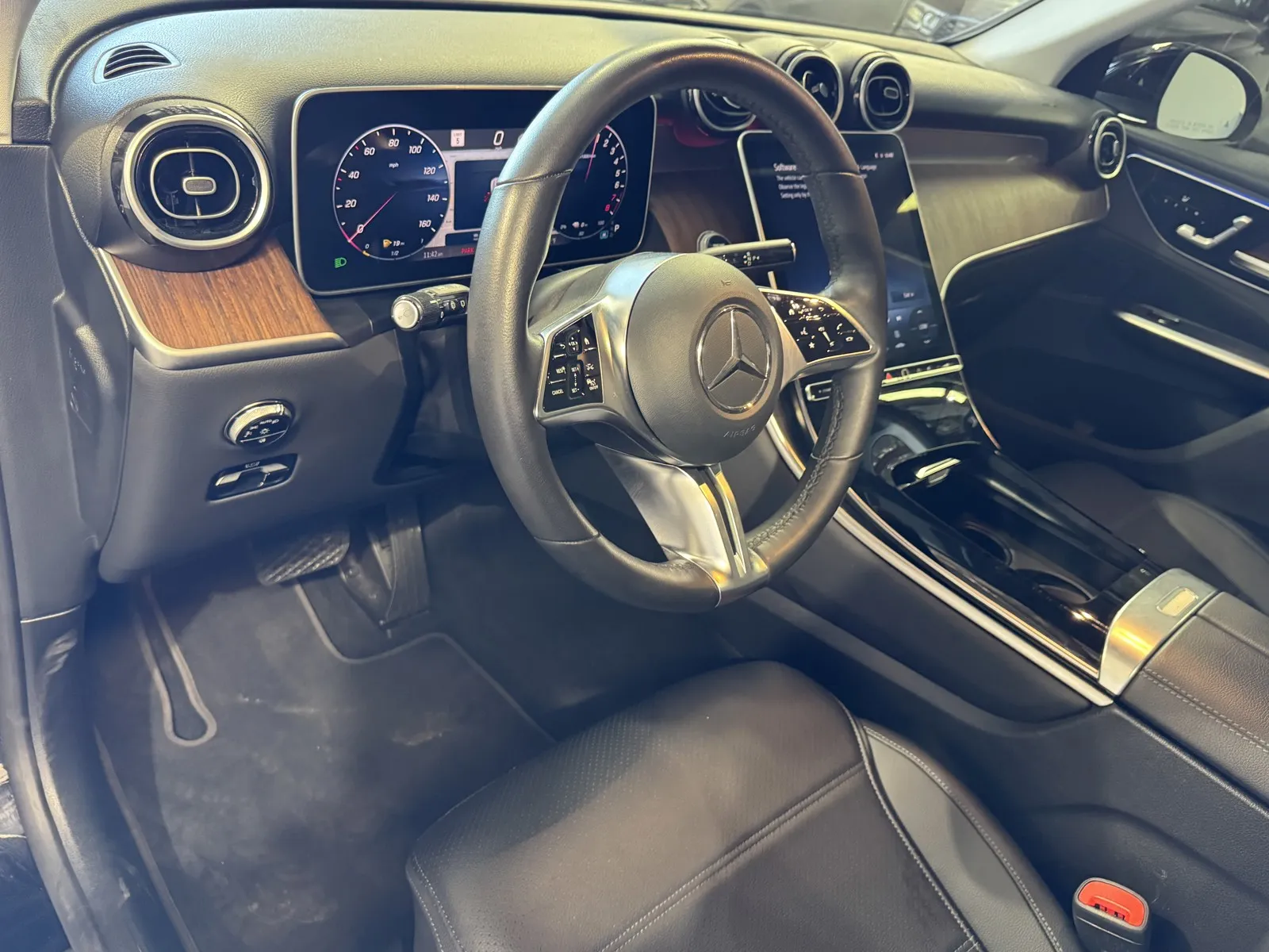 Mercedes-Benz GLC photo 11