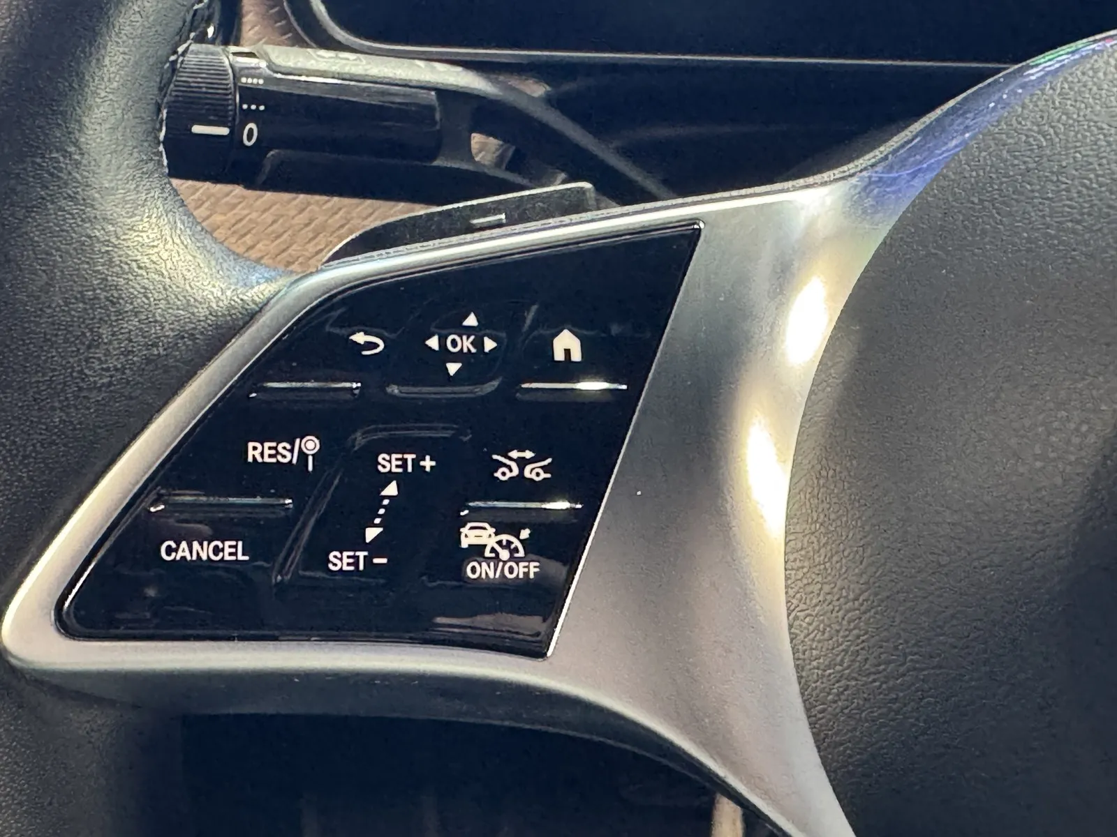 Mercedes-Benz EQE photo 17