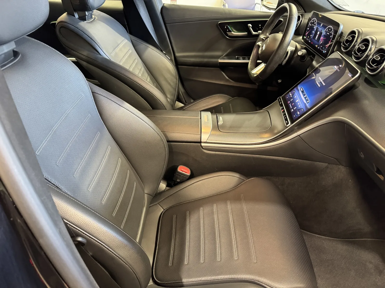 Mercedes-Benz C-Class photo 6