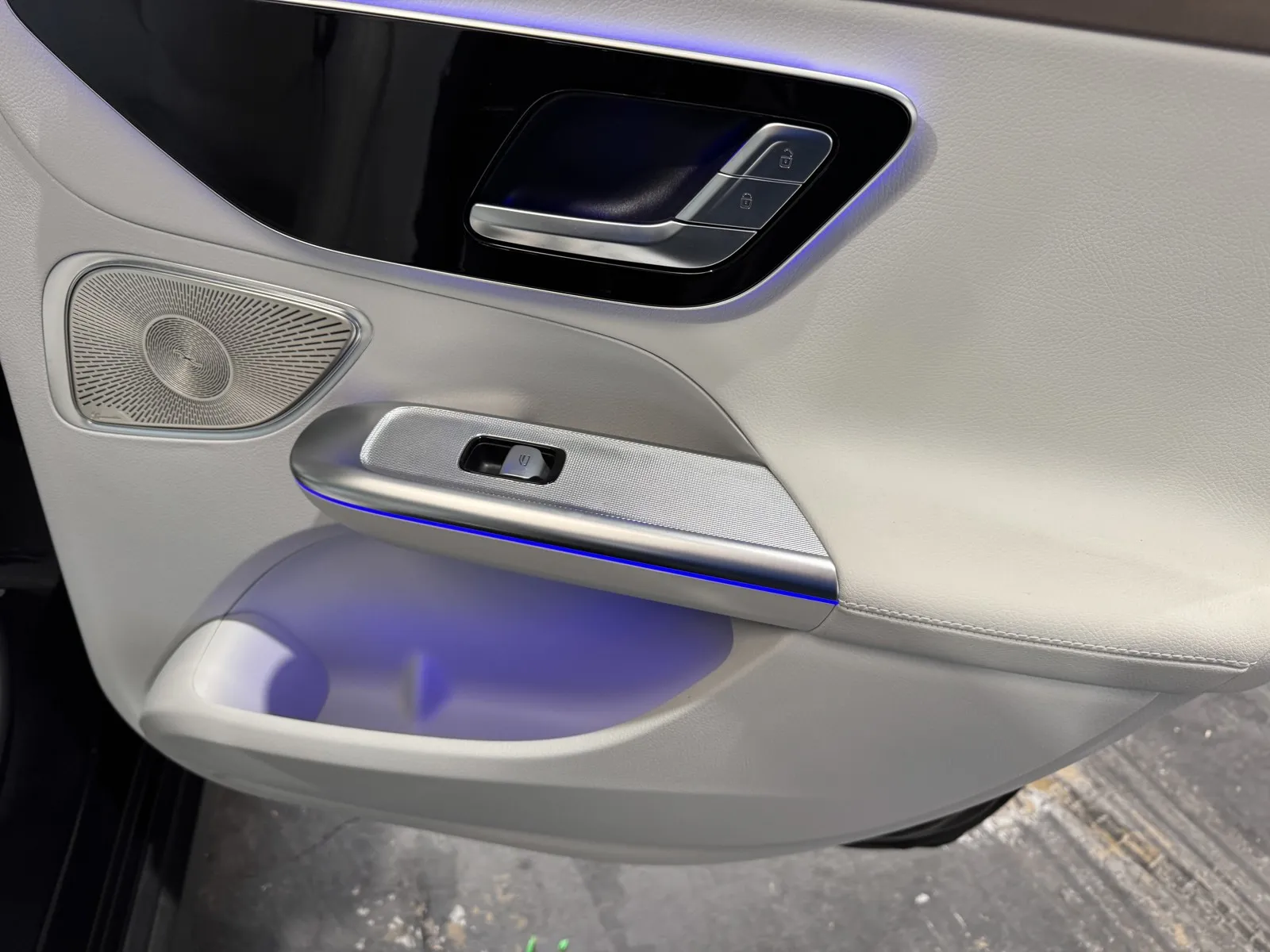 Mercedes-Benz EQE photo 10