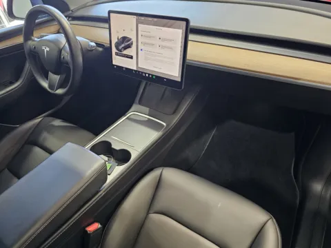 More photos of 2022 Tesla Model Y Long Range at Premium Autos - Norco, CA
