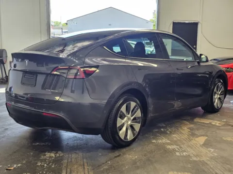 More photos of 2022 Tesla Model Y Long Range at Premium Autos - Norco, CA