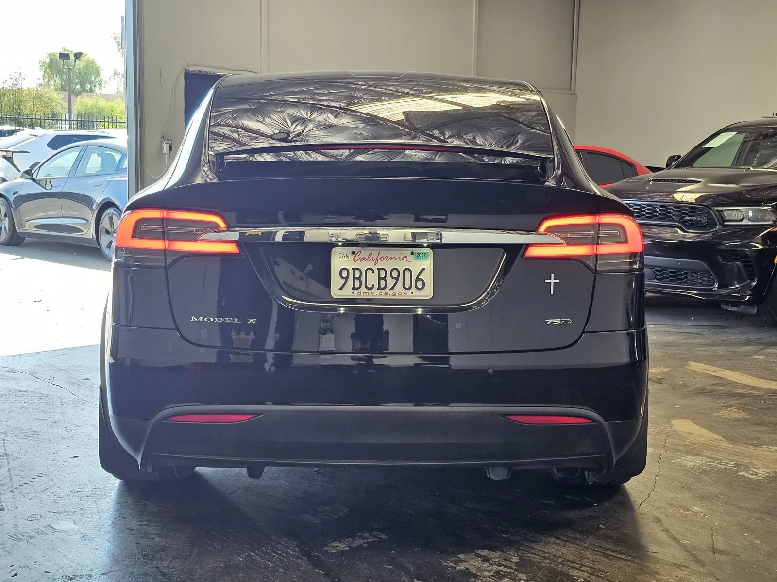 Tesla Model X photo 3