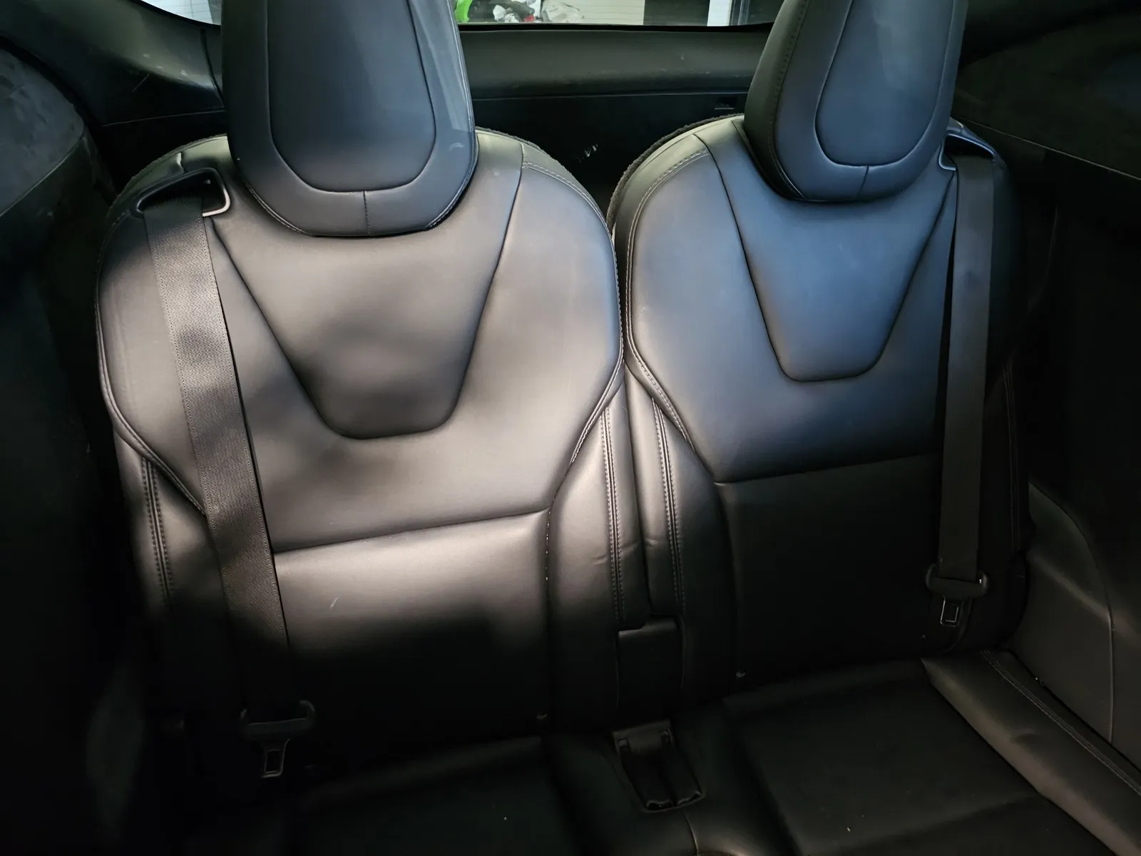 Tesla Model X photo 9