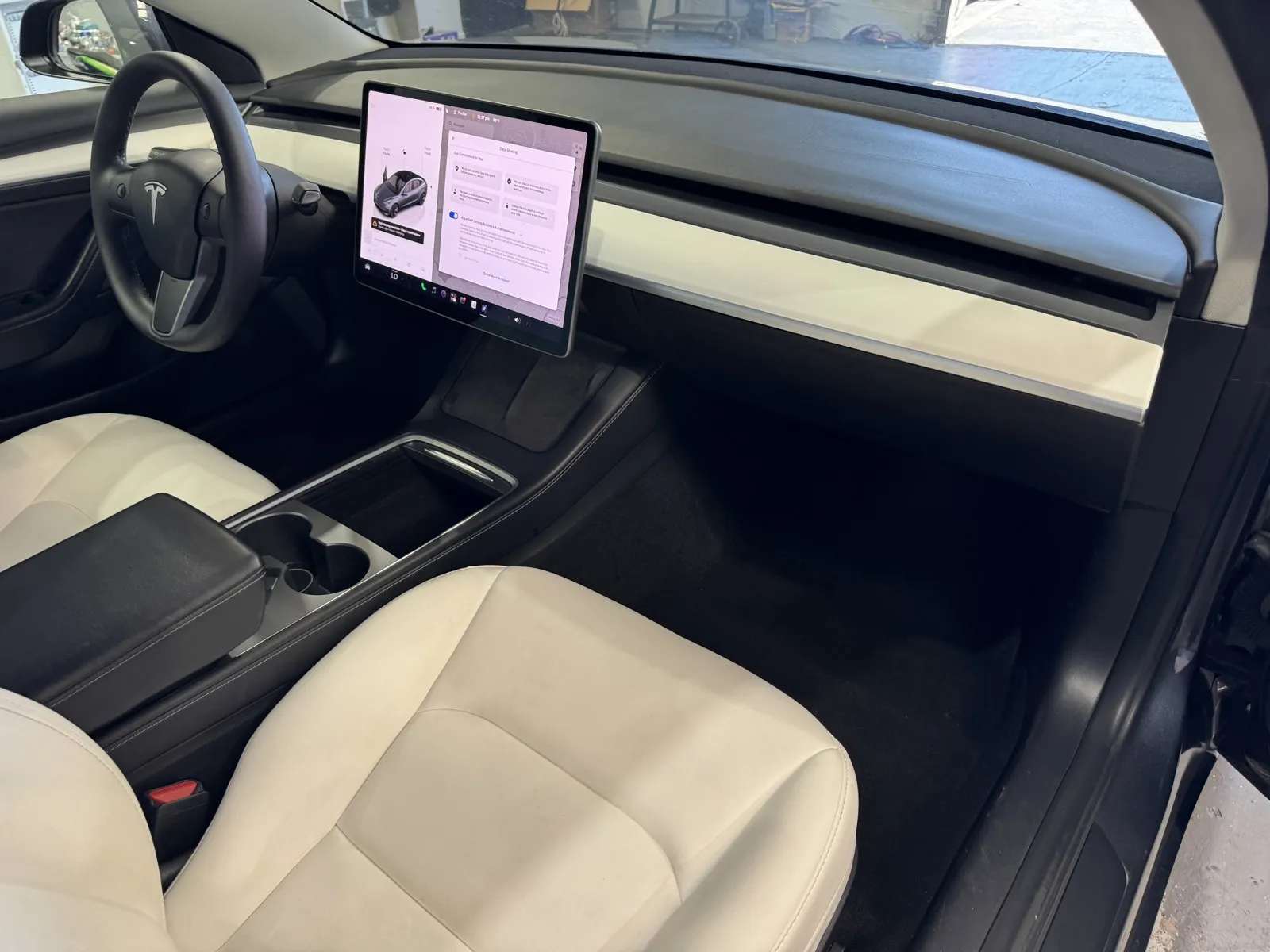 Tesla Model 3 photo 5