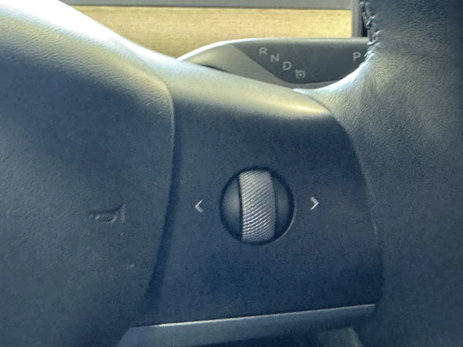 Tesla Model Y photo 17