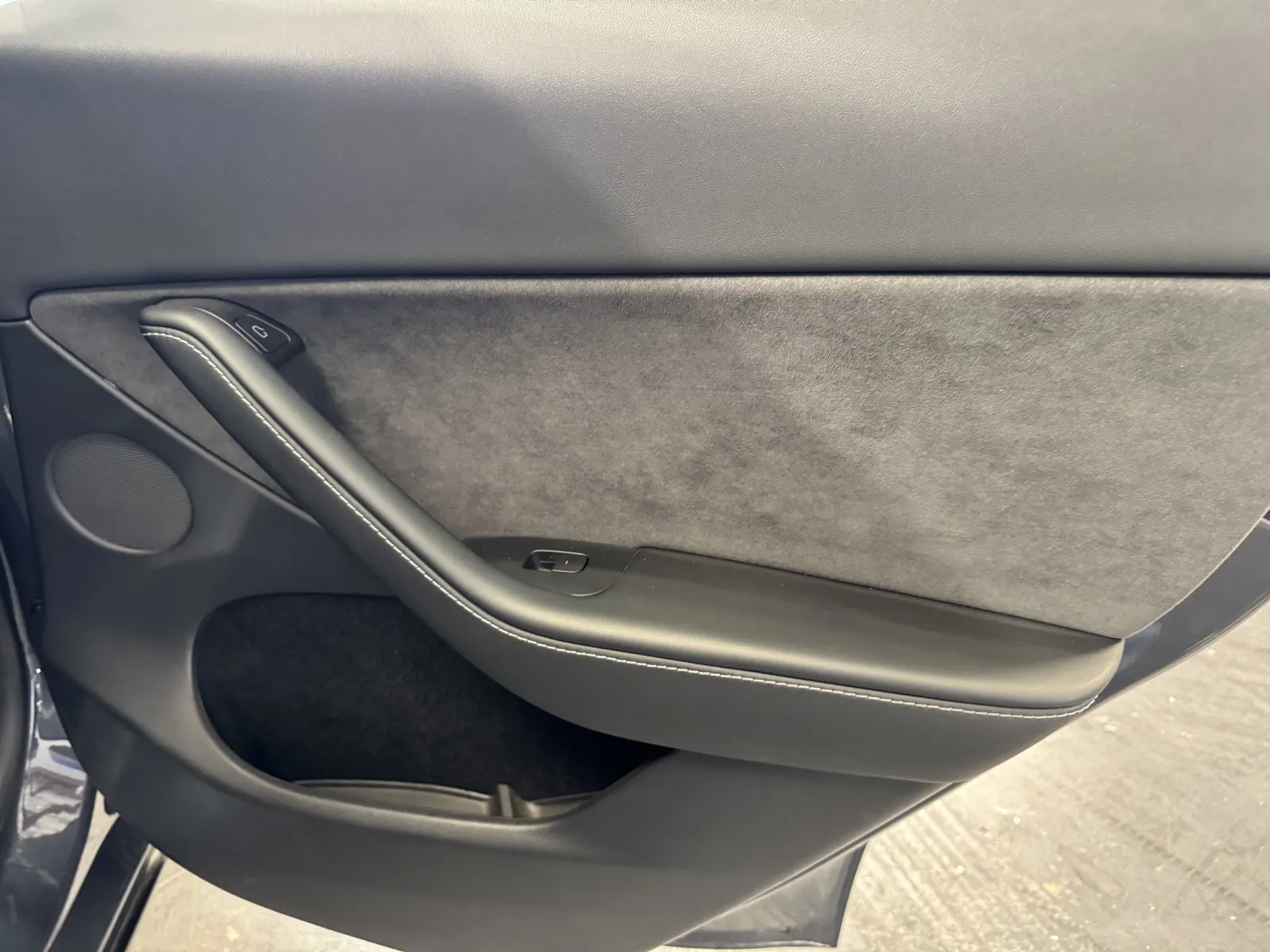 Tesla Model Y photo 8