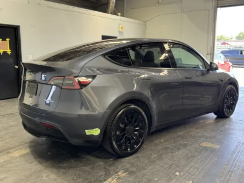 More photos of 2023 Tesla Model Y at Premium Autos - Norco, CA