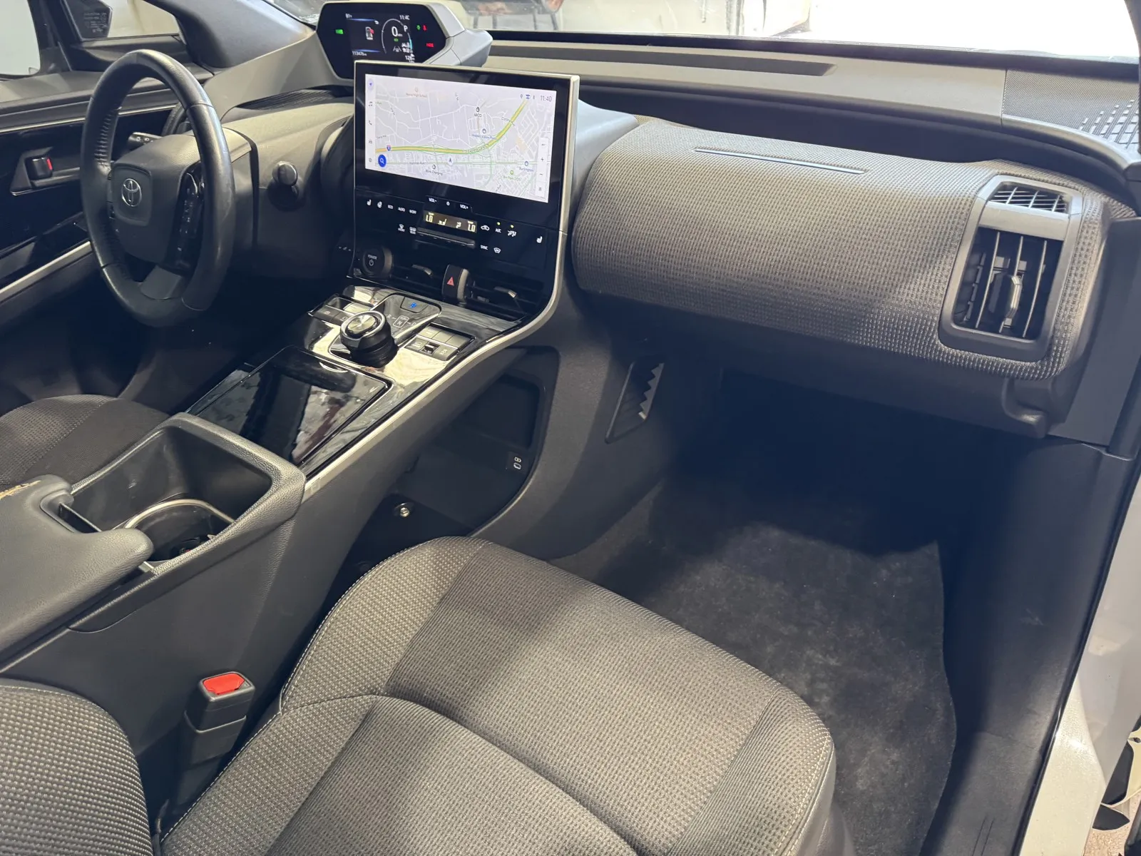 Toyota bZ4X photo 5