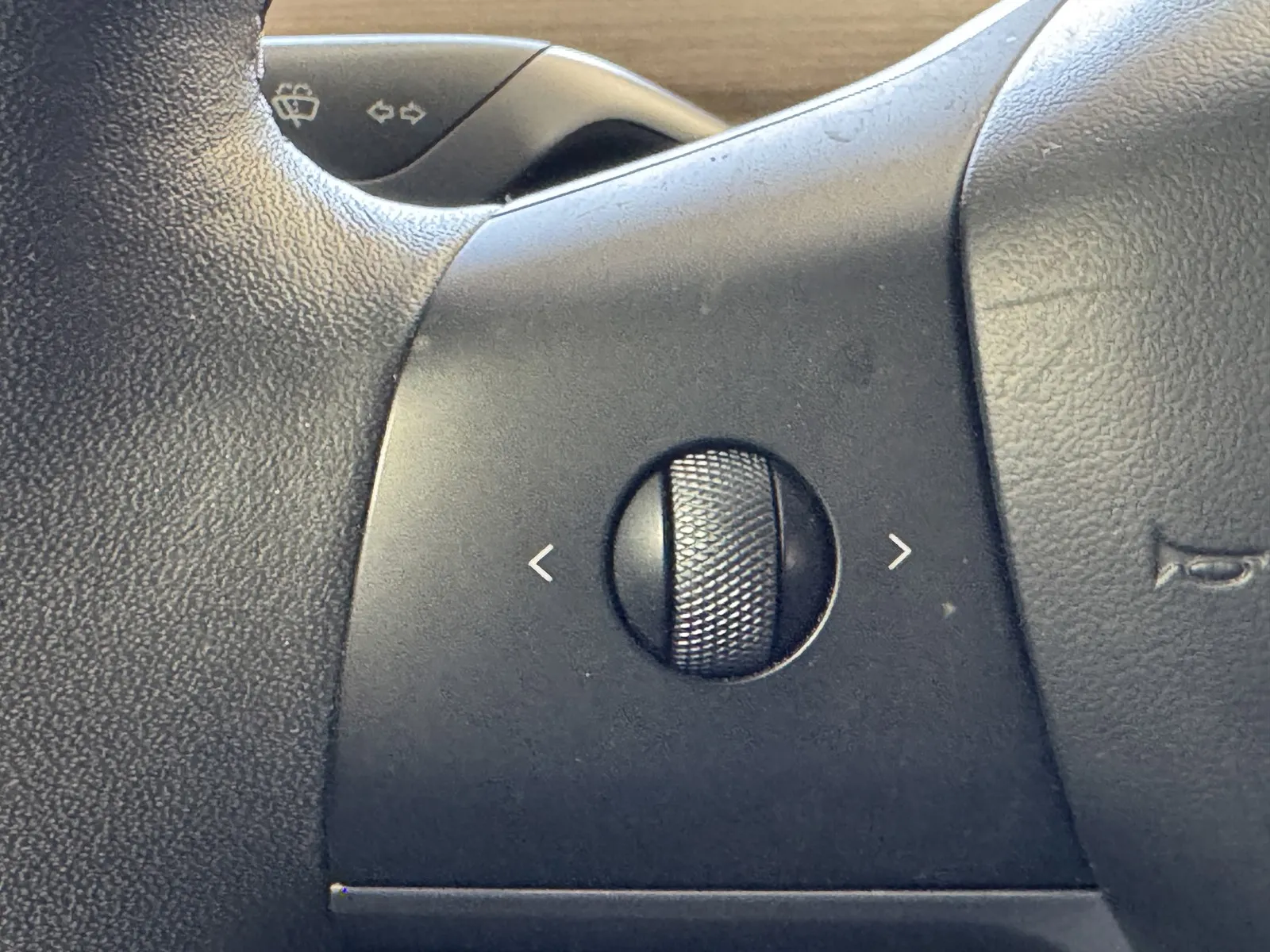 Tesla Model Y photo 21
