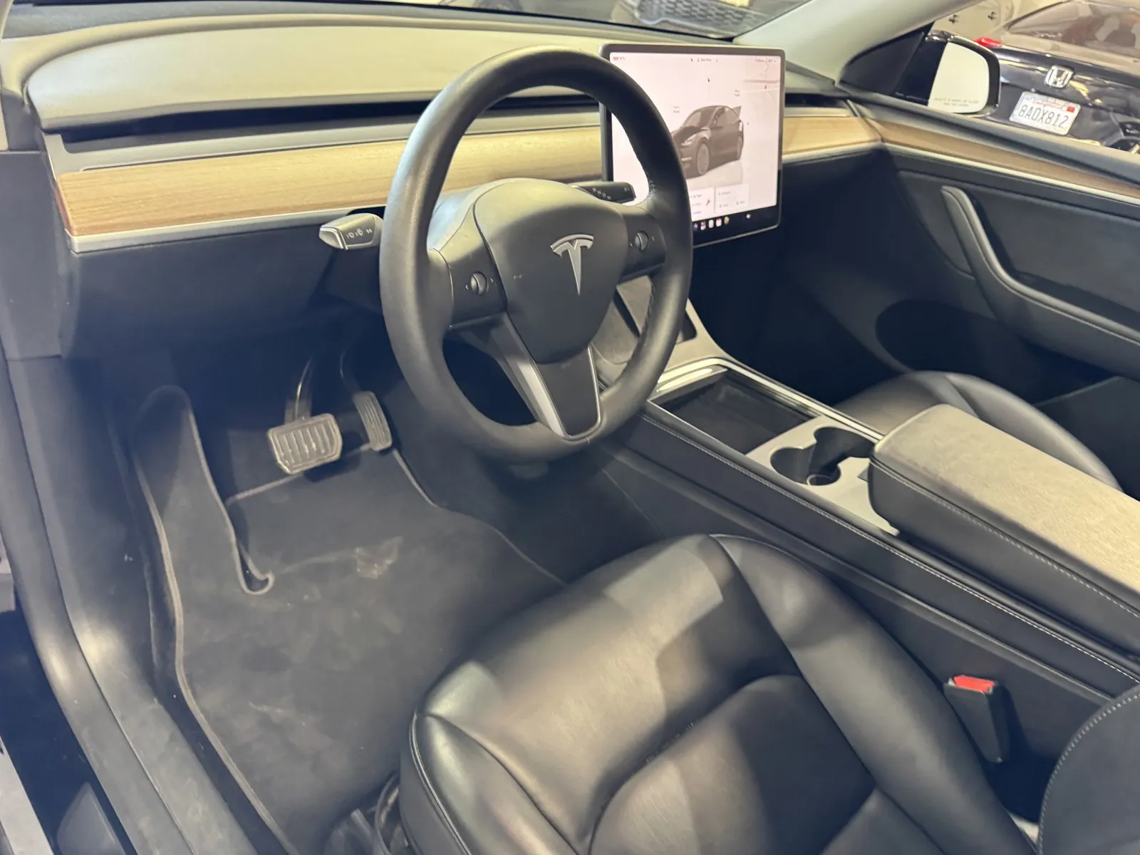 Tesla Model Y photo 11