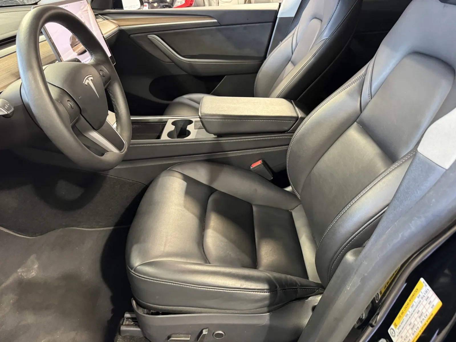 Tesla Model Y photo 12