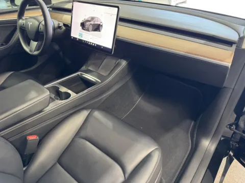 More photos of 2024 Tesla Model Y at Premium Autos - Norco, CA