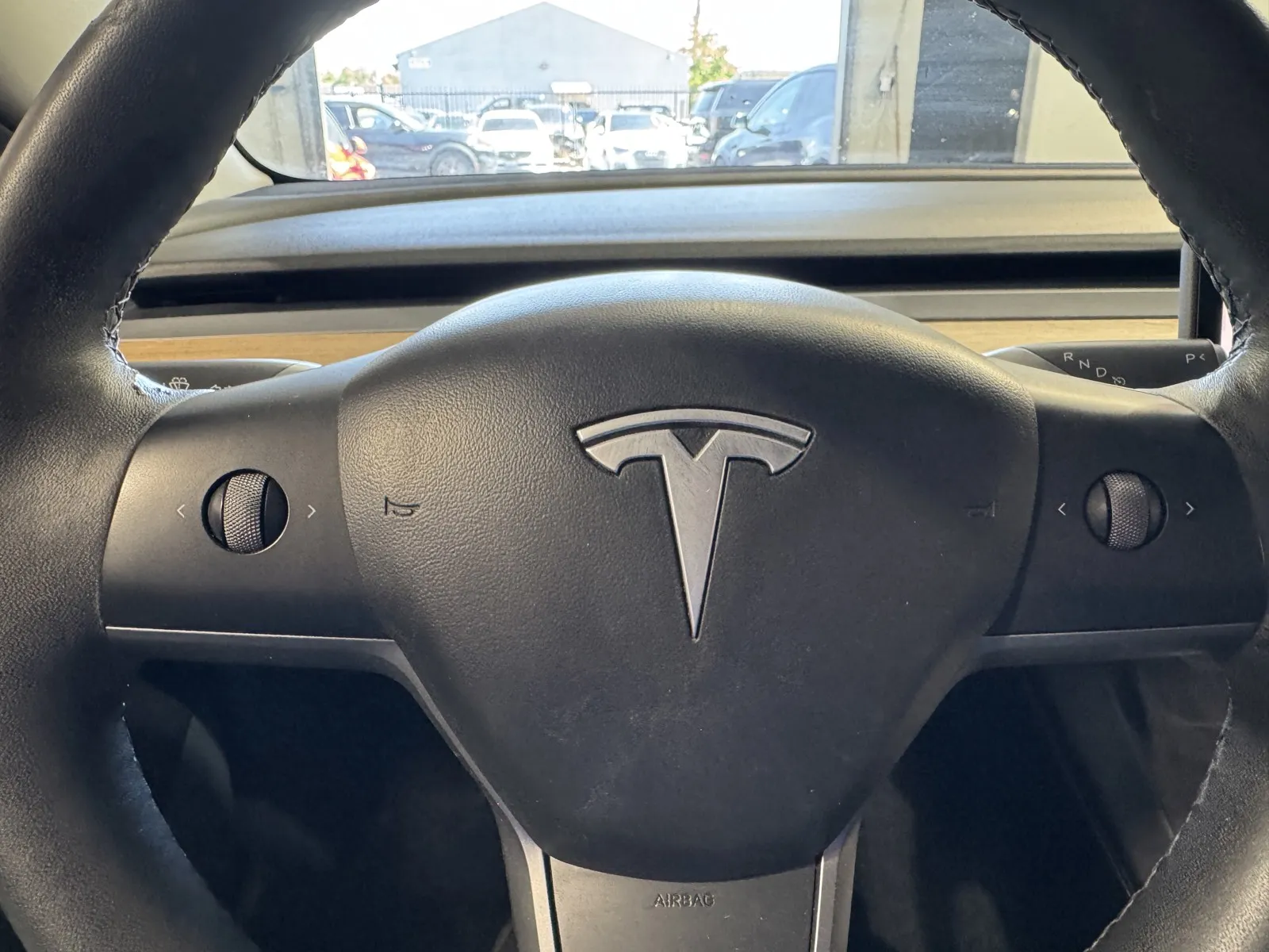 Tesla Model 3 photo 21