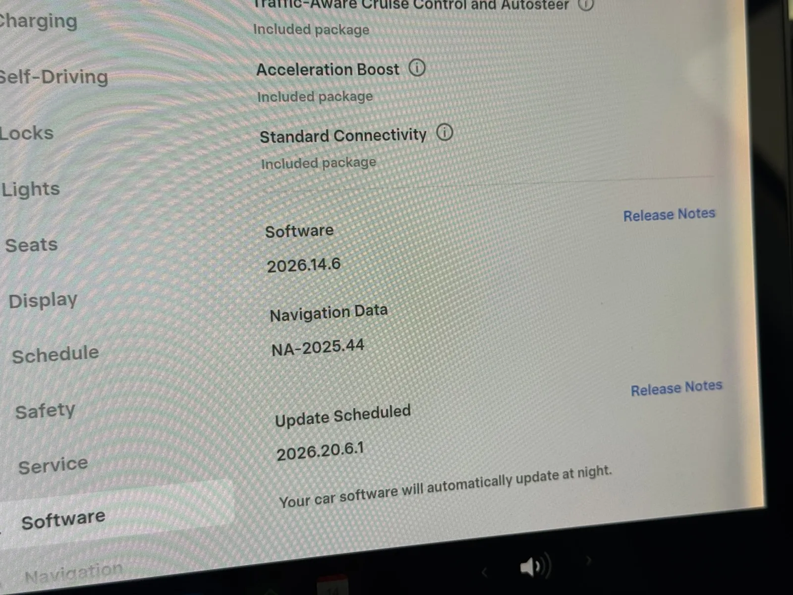 Tesla Model 3 photo 17