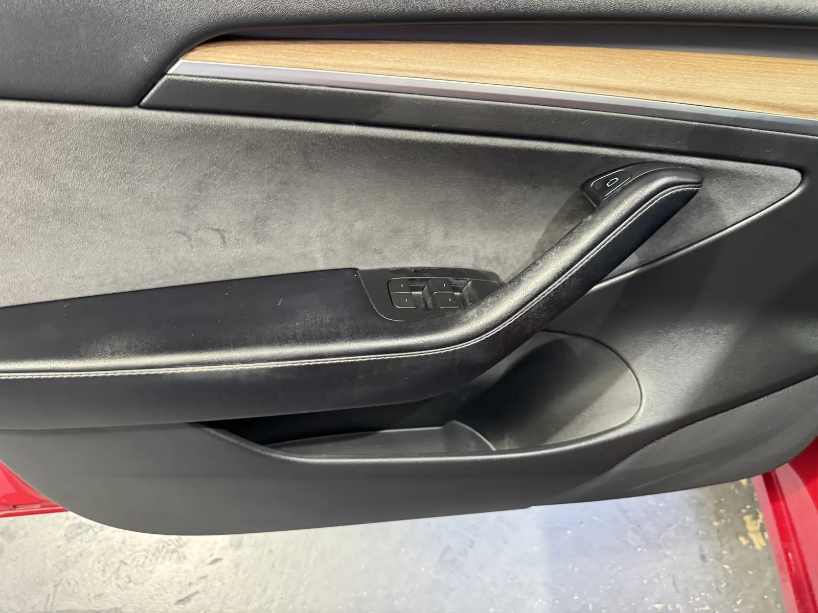 Tesla Model 3 photo 13