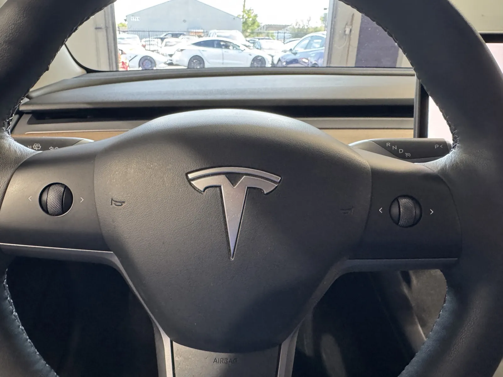 Tesla Model 3 photo 22