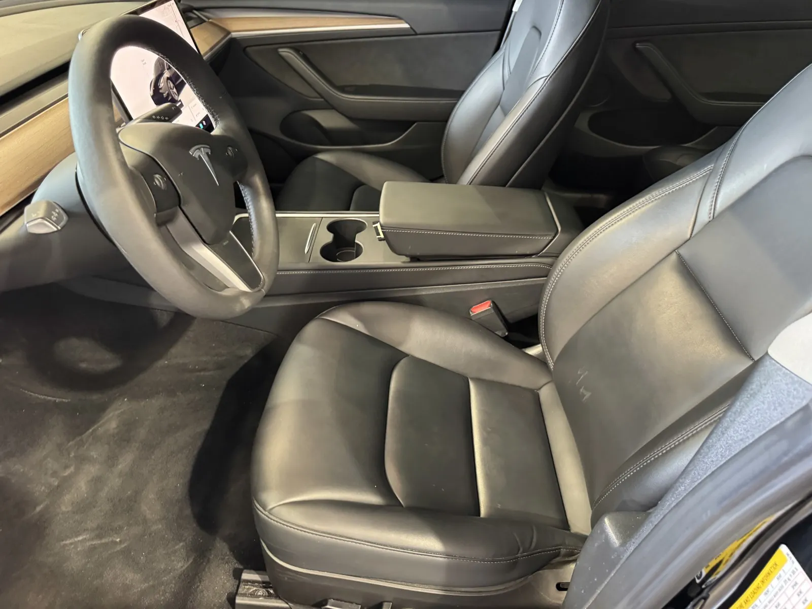 Tesla Model 3 photo 12