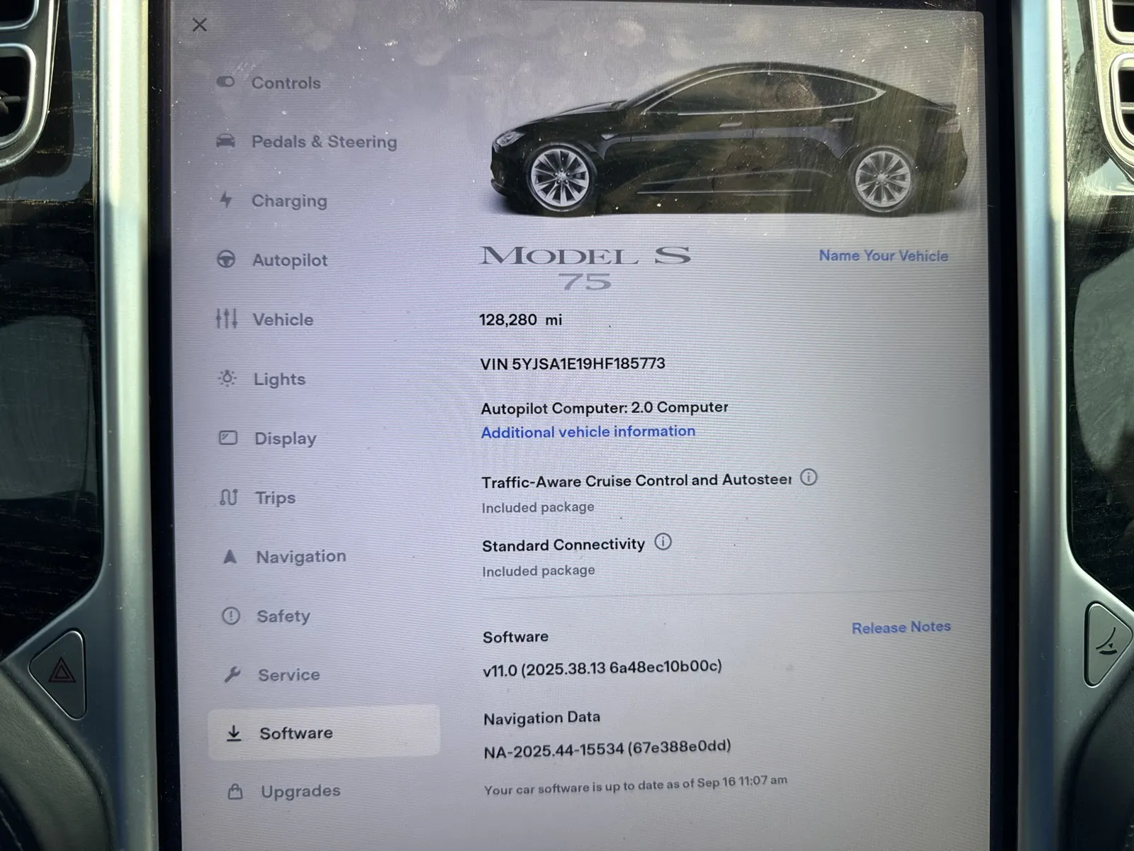 Tesla Model S photo 19